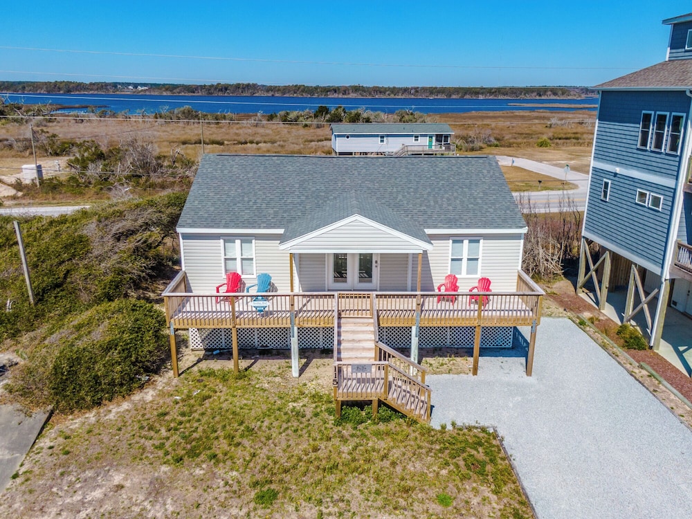 Bella Beach House by Topsail Realty