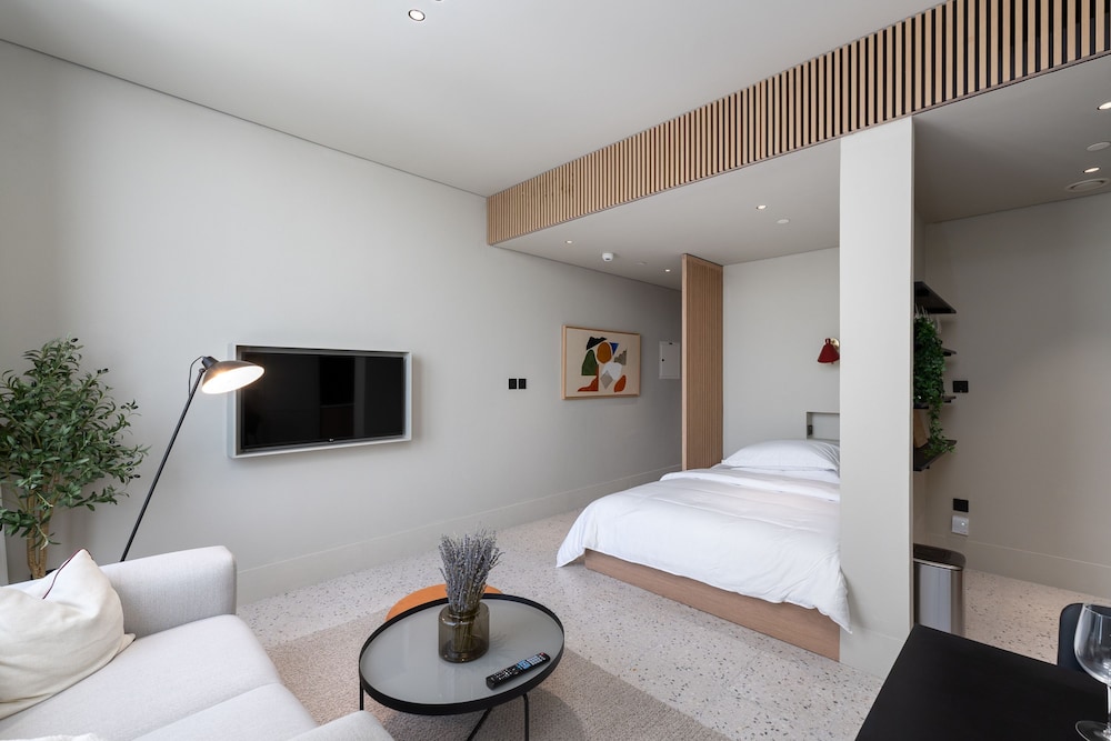 hotel room