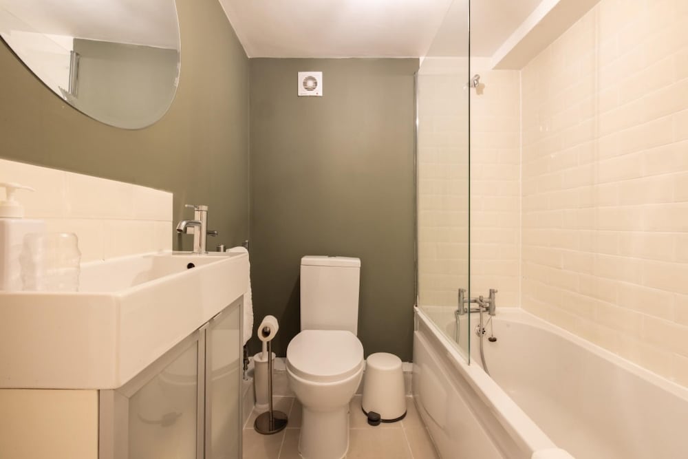 The Brockwell Park Place - Bright 2bdr Flat