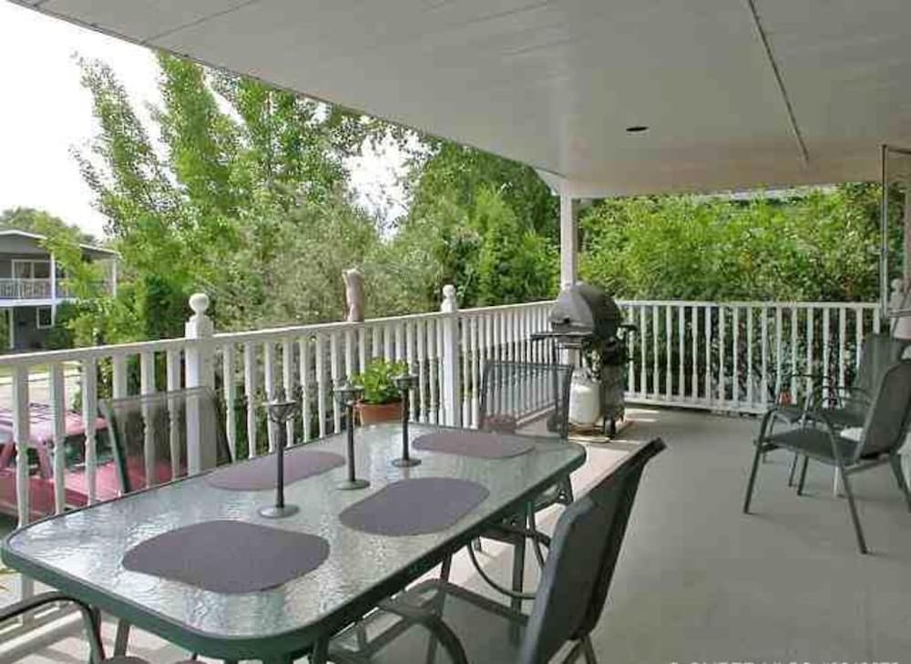 Beach Access Kelowna Rental Home Upper Unit by KVR