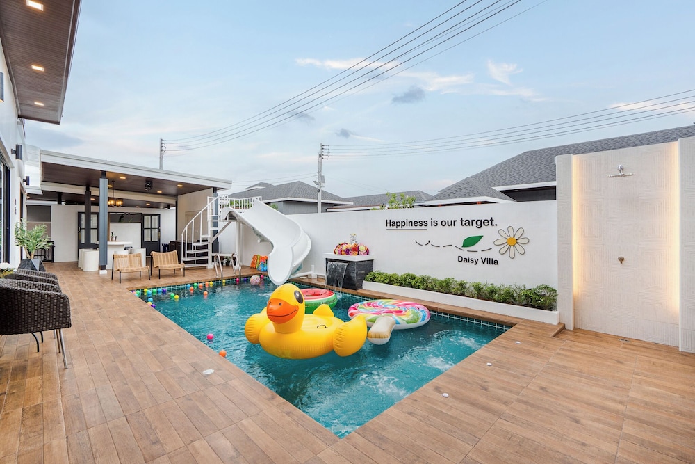 Daisy Villa