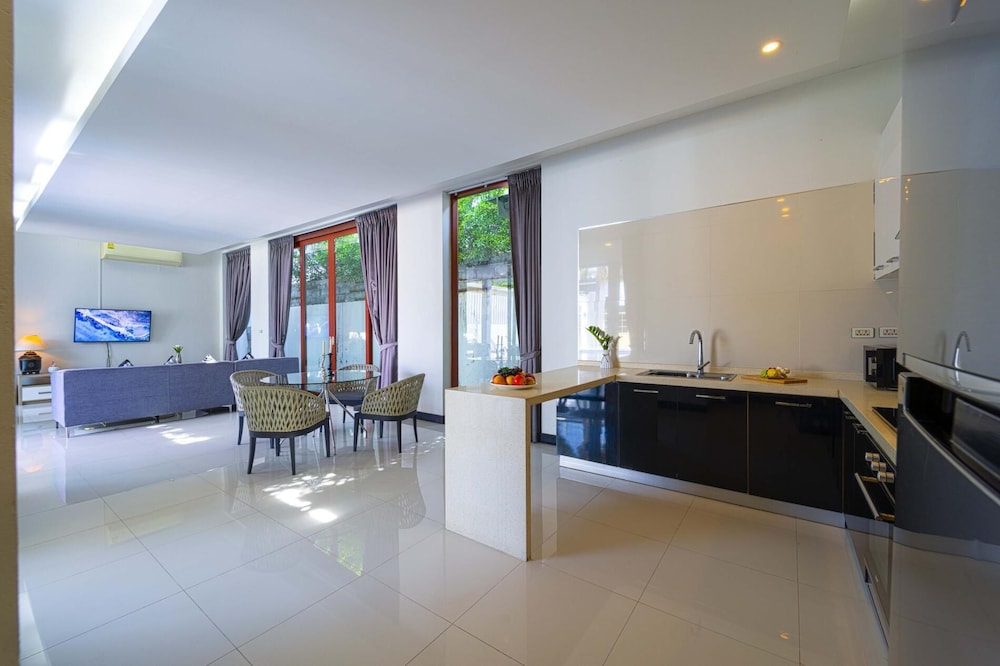 Beautiful 4-Bedroom Pool Villa BL9