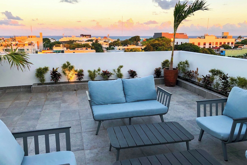 Luxe Condos Complex with Roof Pool