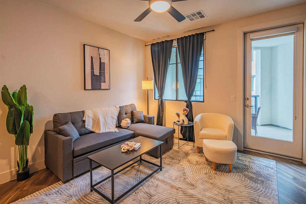 ROVE LIVING/KB - Scottsdale Grand