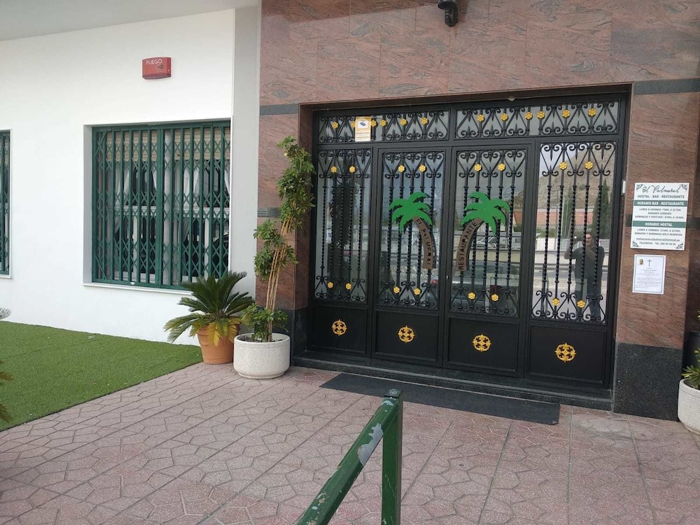 Hostal El Palmeral photo 2