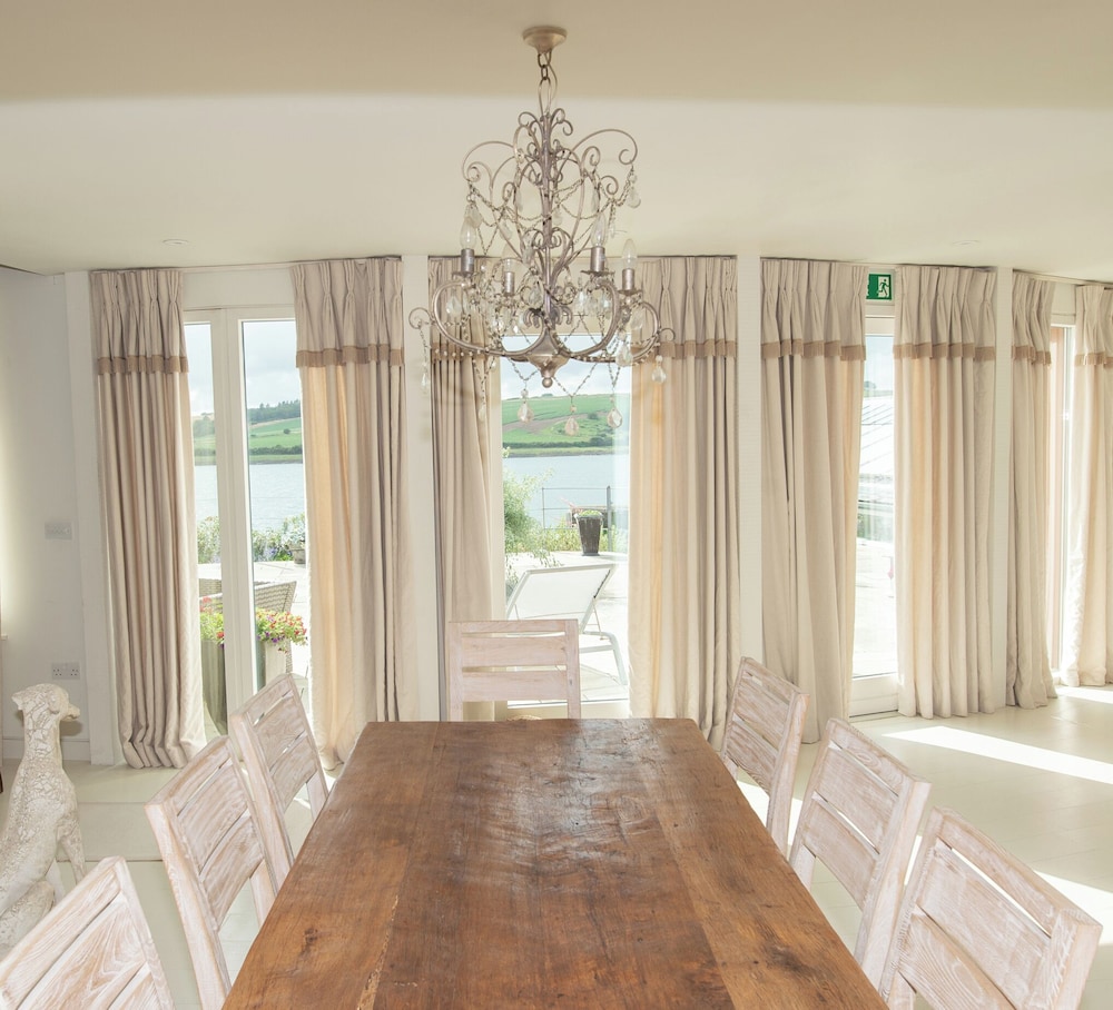 Curlew House
