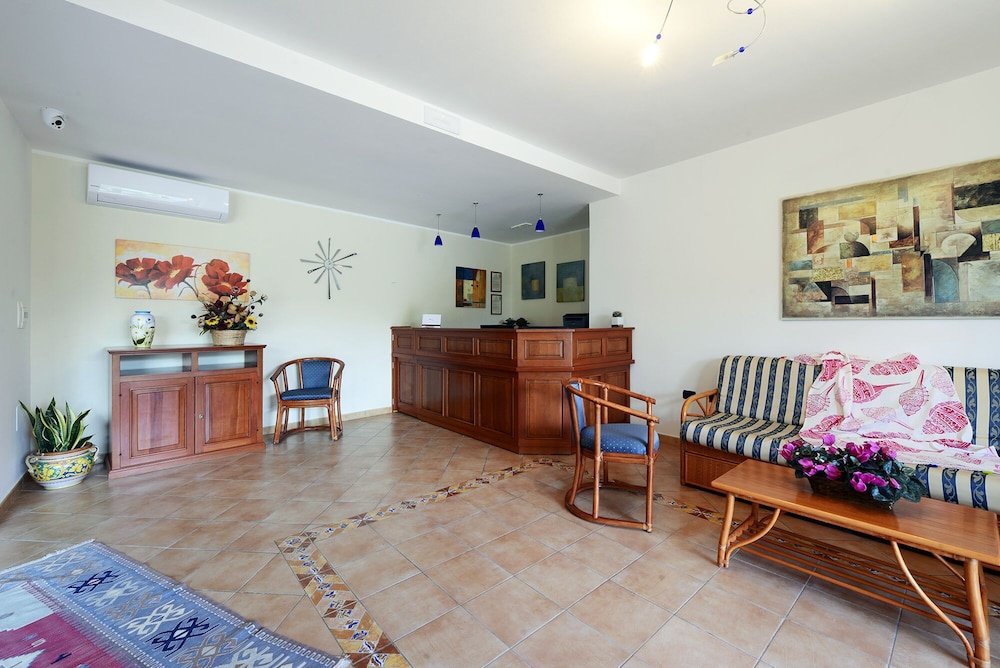 Oasis Hotel Residence & Resort photo 3