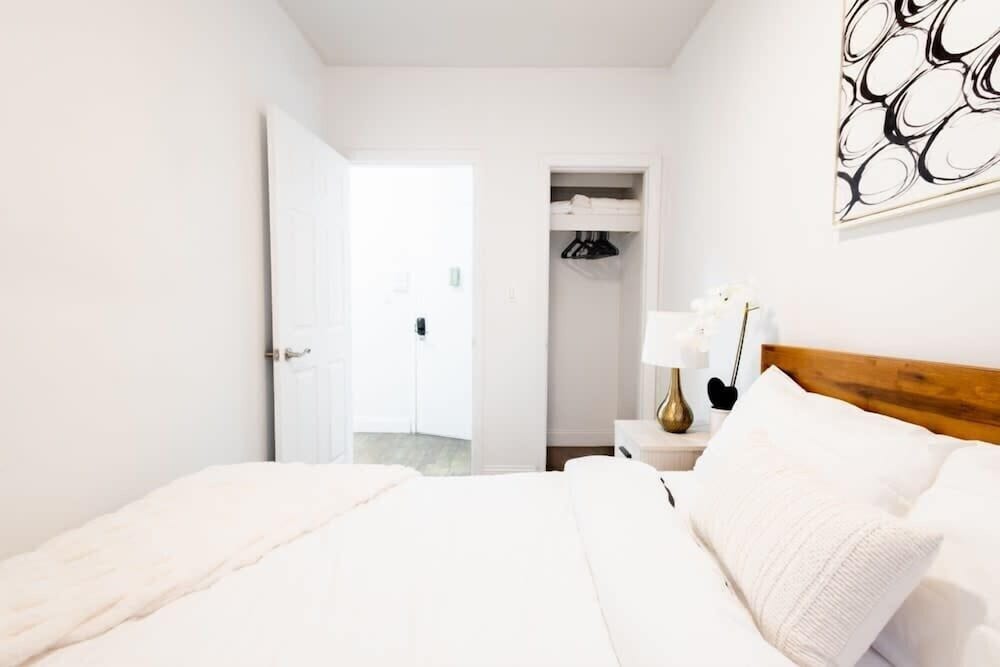 1435 UES Apartment