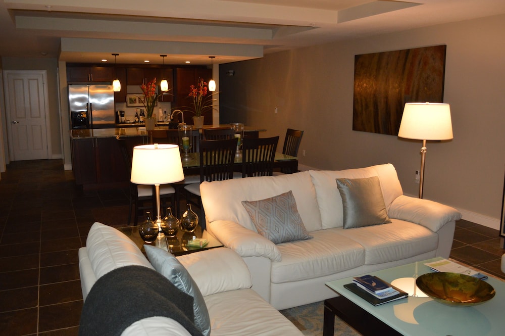 Whale Cove Inn