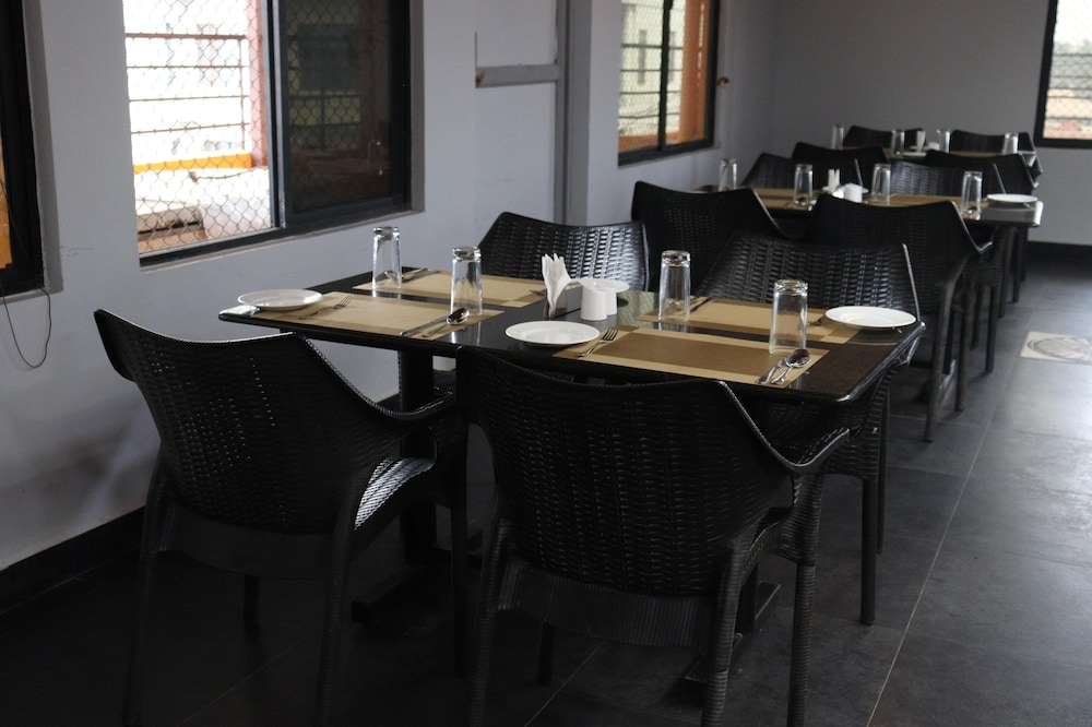Le Ideal Suites