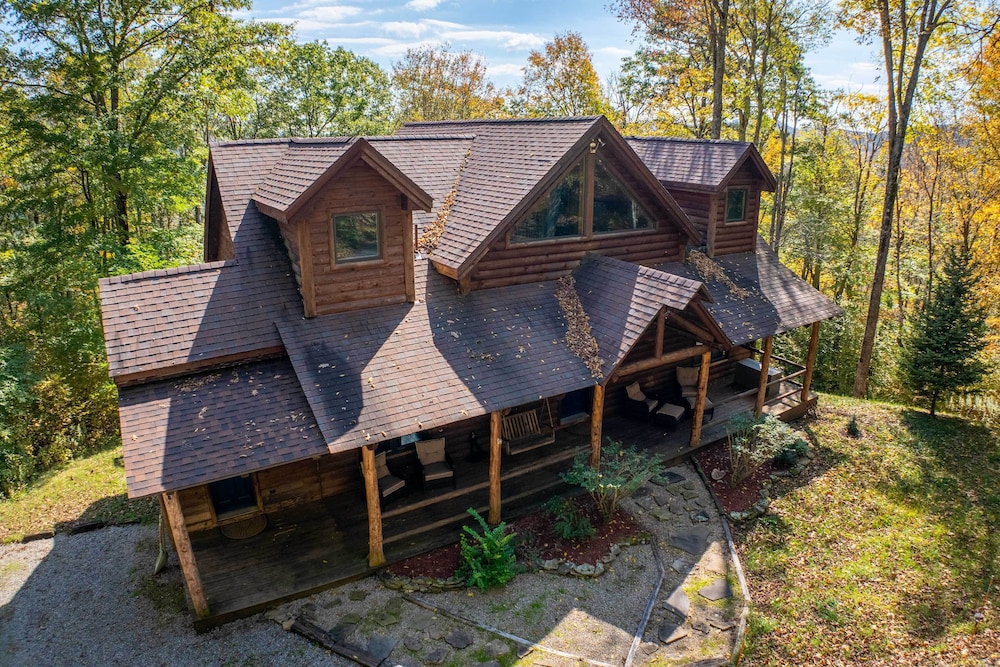 Game Room, Deck + Views: Idyllic Slaty Fork Cabin view 4