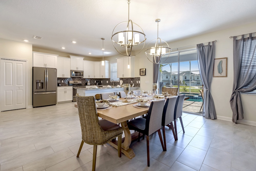 6 Bdrm High End Champions Gate Villa view 2