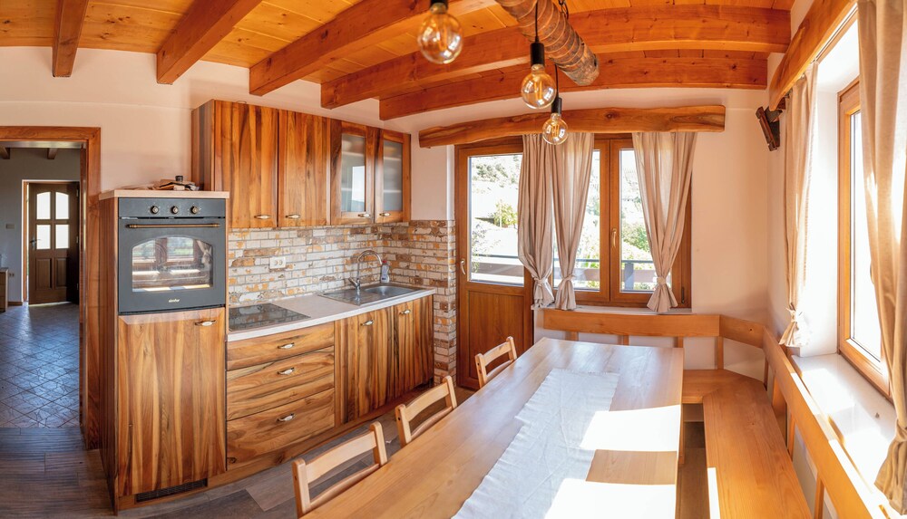 Vineyard cottage Mehak