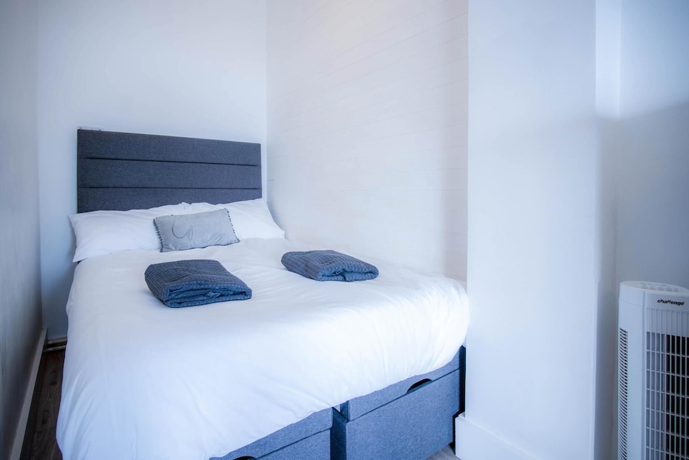 The Lighthouse - 1 Bedroom Apartment - Saundersfoot