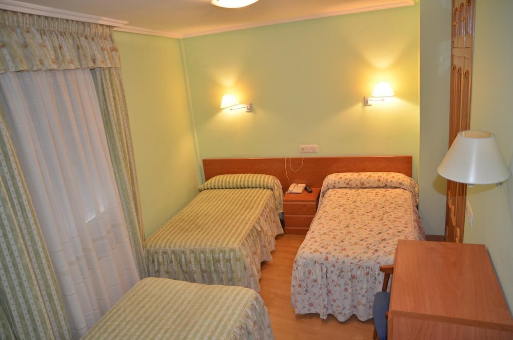Hostal Adela photo 5