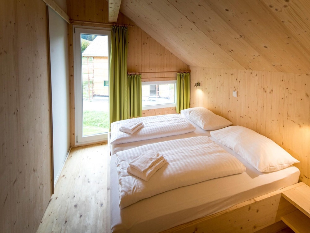 Chalet With Whirlpool tub