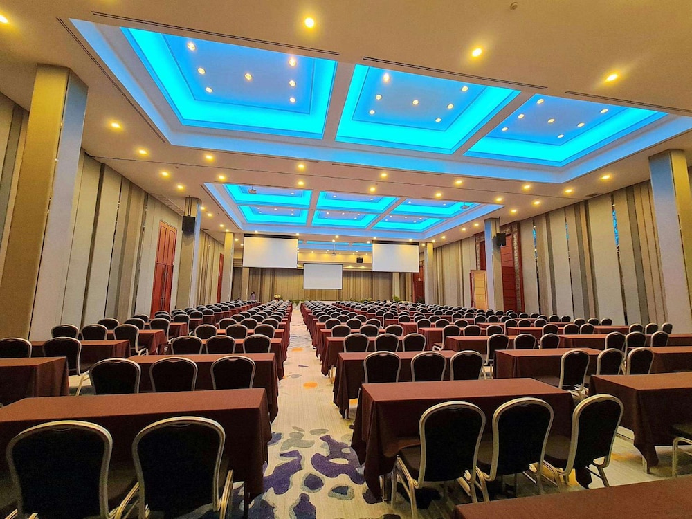 meeting & event spaces