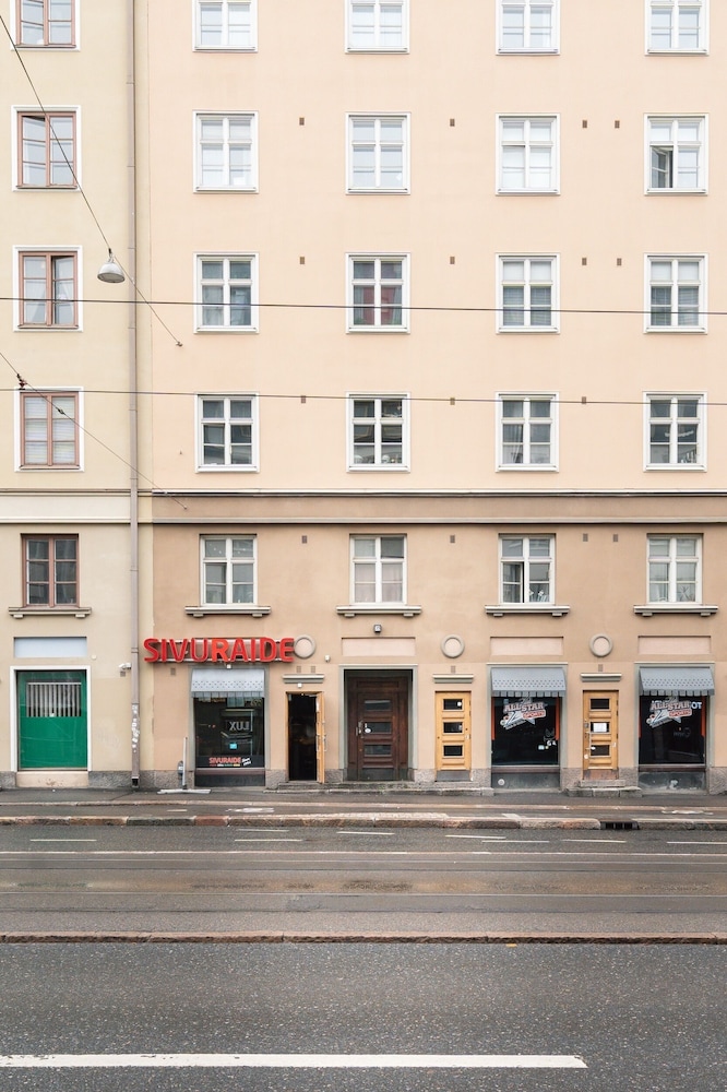 Modern Top-Floor Apt. in Helsinki