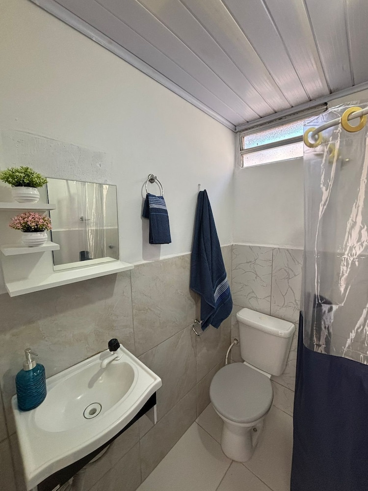 Primos Hostel & House