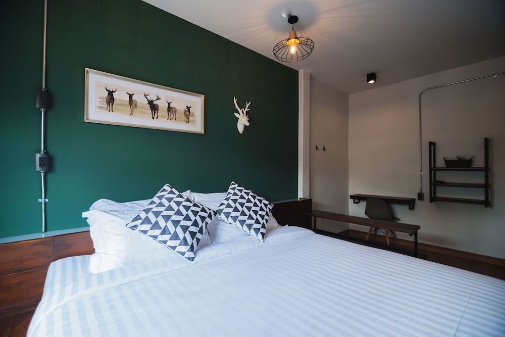 Chernchan Hostel