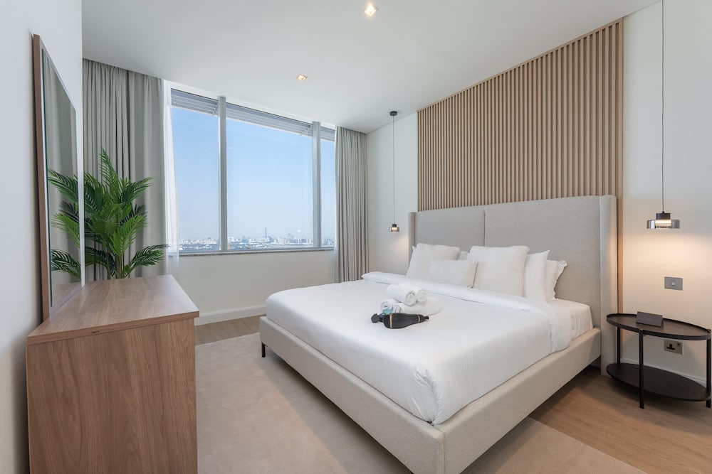 Sky Garden s Magnificent 1 Bedroom Apartment Perfect for 4