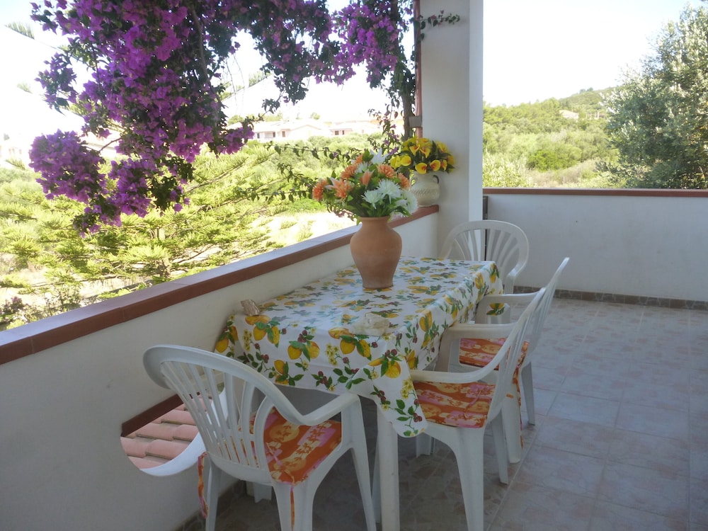 Rose Garden, Super Cheap Holiday Home in the Southernmost tip of Sardinia photo 3