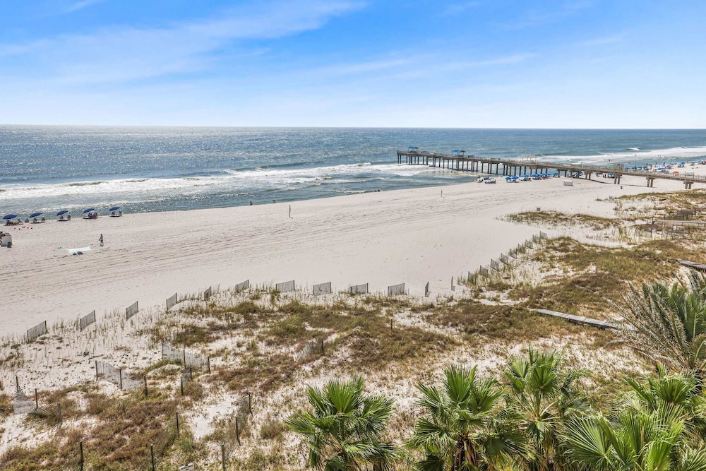 Admirals Quarters 508- Luxury Beachfront Condo 3 Bedrooms 3 Baths 5th Floor