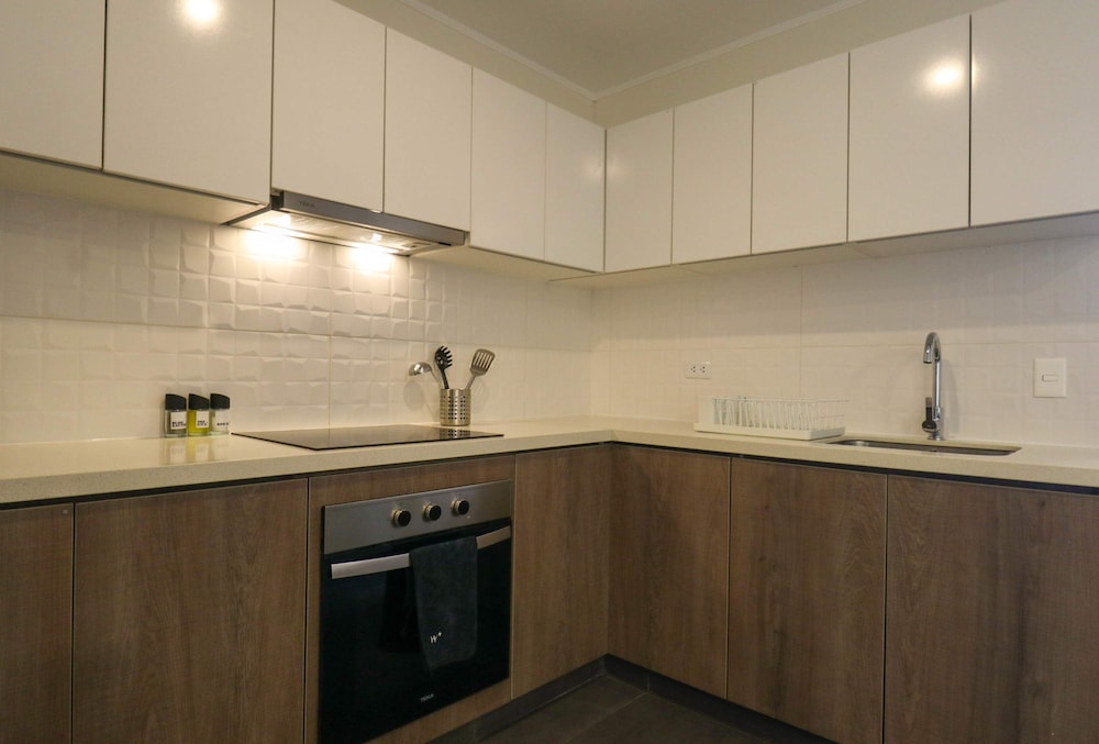 w Prestigious 3BR w Great Balcony in Miraflores