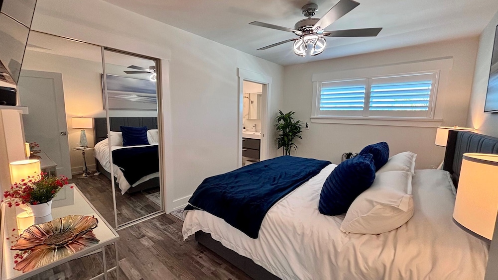 Tropical Hideaway in Fort Myers Beach