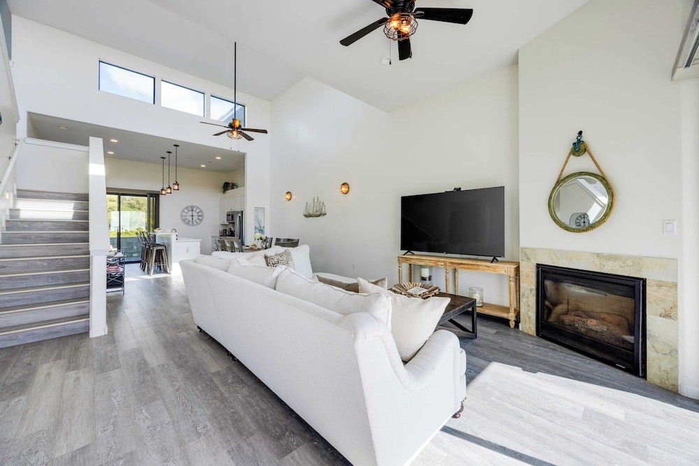 2 Oceanfront Homes w/ Rooftop Deck, Views & Steps to the Sand