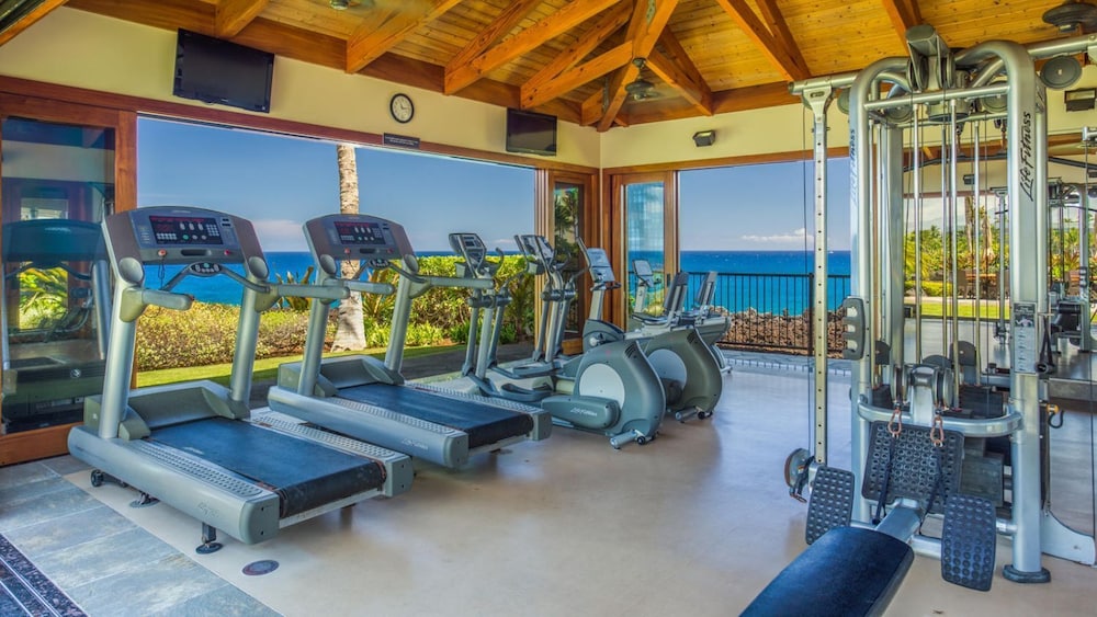 Peaceful Hawaiian Condo w Upscale Amenities - Near Dolphin Quest - Pool!- Vrkcv