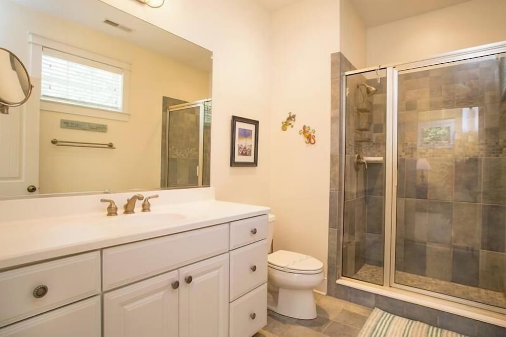 Henlopen Avenue 46