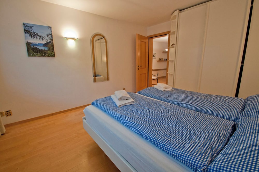 Apartment Lora