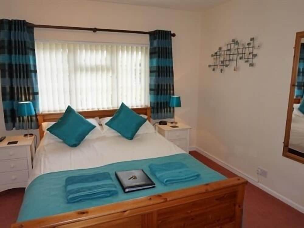 Leworthy Farmhouse view 5