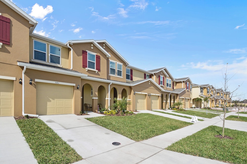 Amazing 4 Bedroom Close to Disney Compass Bay Resort 5161 - Image 4