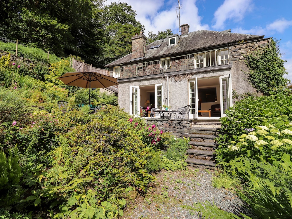 Huntingstile Lodge