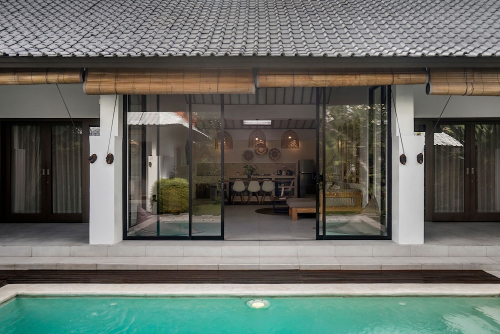Villa Moju by Alfred in Bali - Tropical 3BR Escape w Private Pool Lush Garden in Bumbak Canggu
