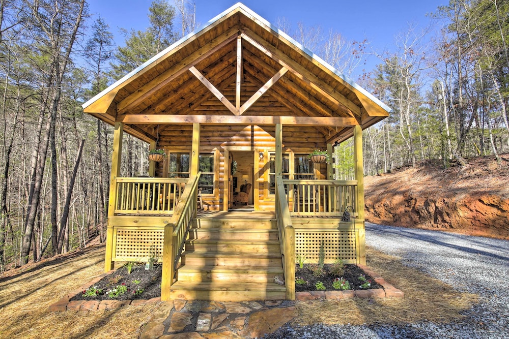 Couples Getaway Cabin by Hiking + Waterfalls! view 3