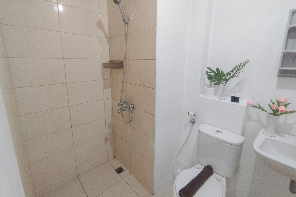 Brown Accent 1Br At Tamansari Prospero Sidoarjo Apartment