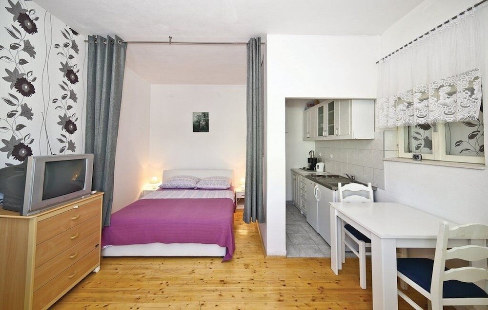 Apartments Halilović
