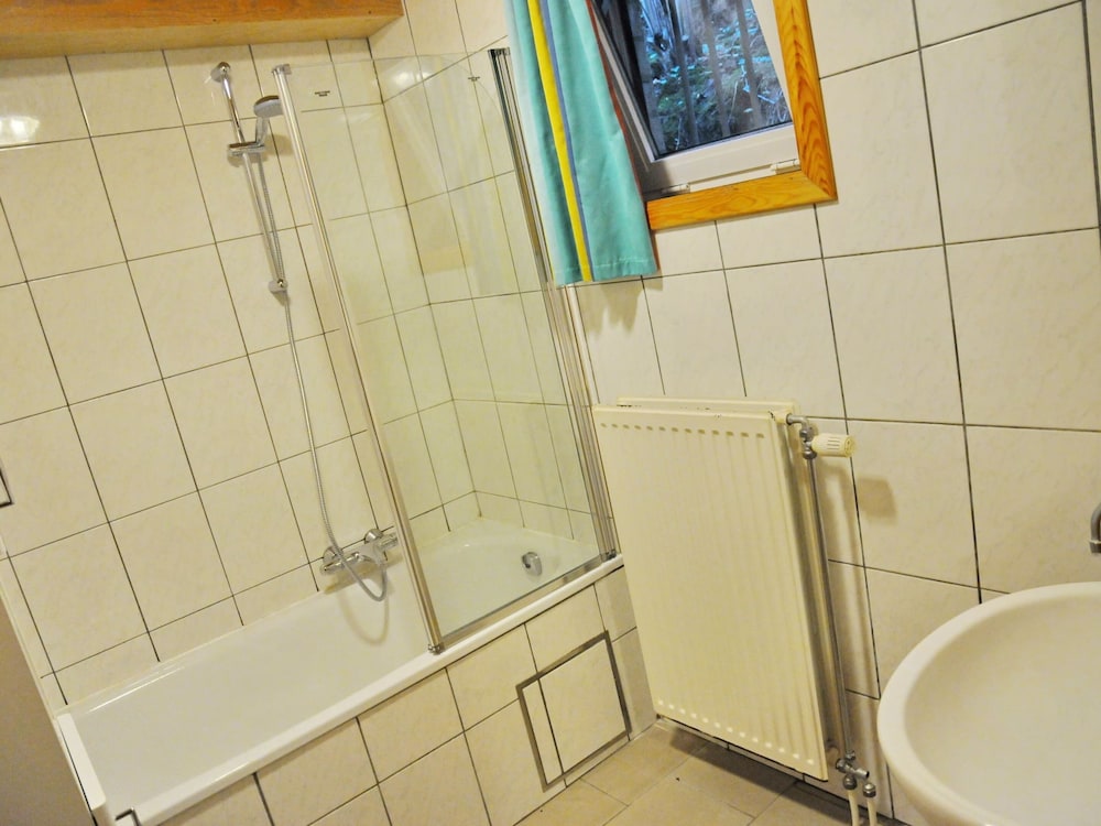 Comfortable, Renovated House With a Microwave, Near Vielsalm