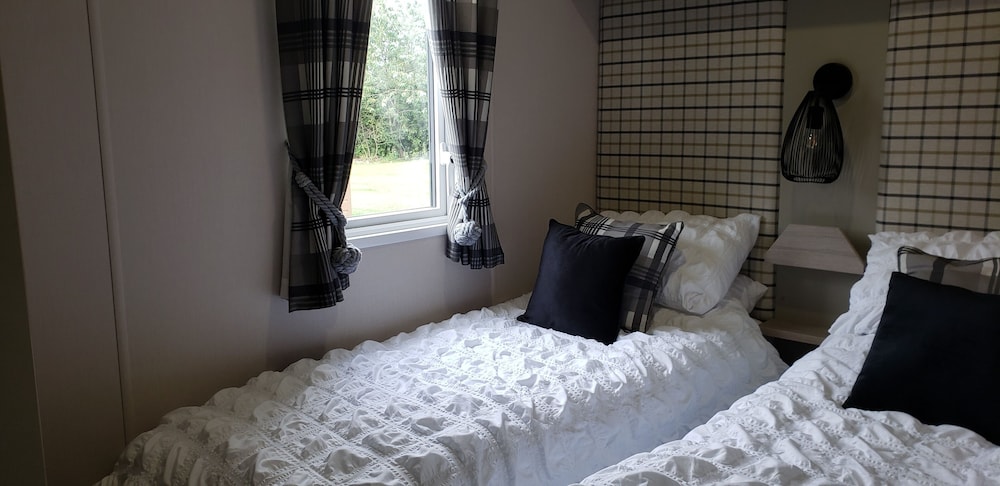 Beautiful 2-bed Lodge Ribble Valley Clitheroe view 3