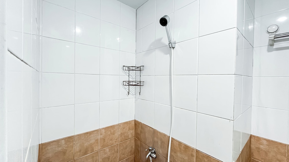 Restful And Homey 2Br At Green Pramuka City Apartment