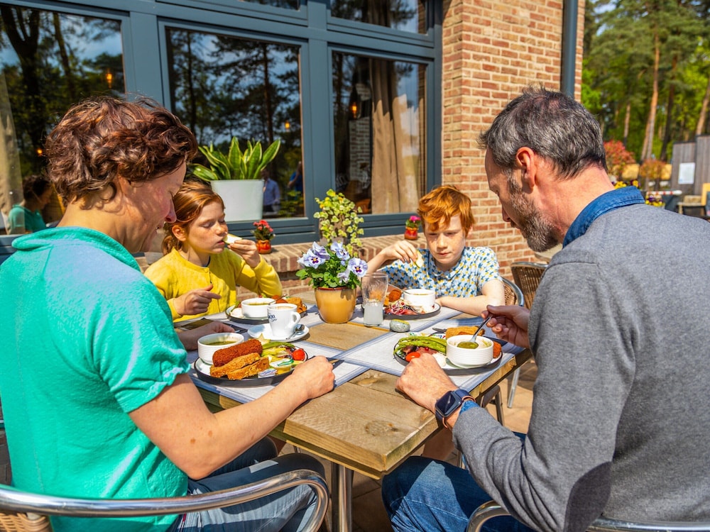 Tent Lodge With Bathroom 16 km From Maastricht