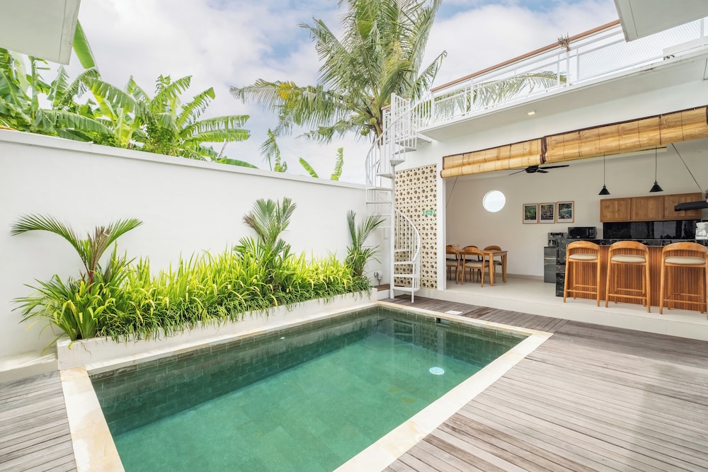Serene Tropical 2BR Villa in Nyanyi with Private Pool