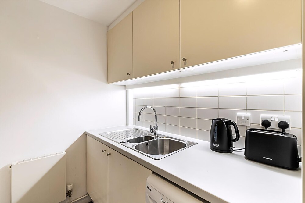 Cosy Camden Retreat Near Markets & Tube