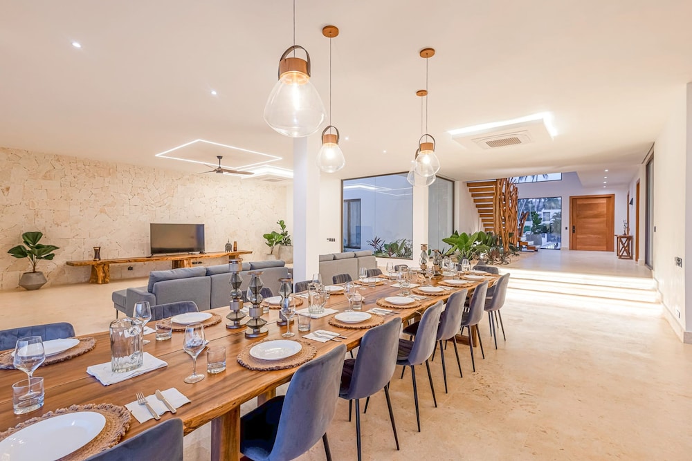 A Tale of Luxury Serenity and Oceanfront Bliss