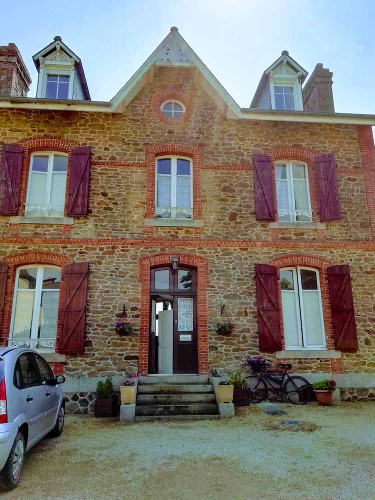 Photo 6