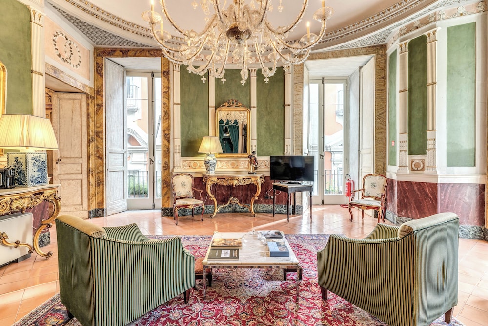 Palazzo Doria Suites