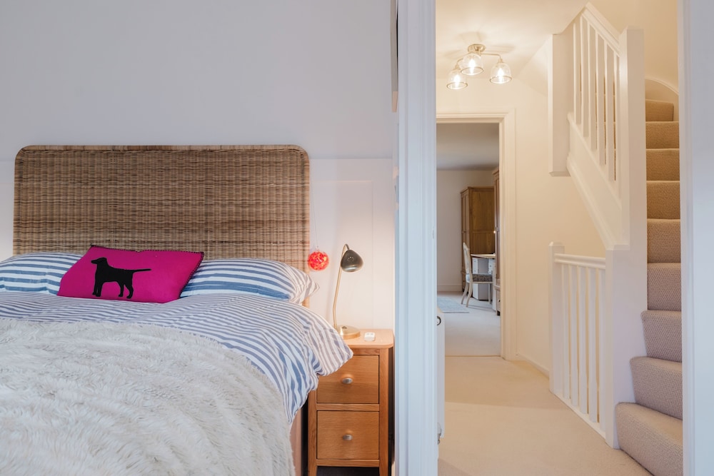 Stylish Retreat with Garden in Tetbury